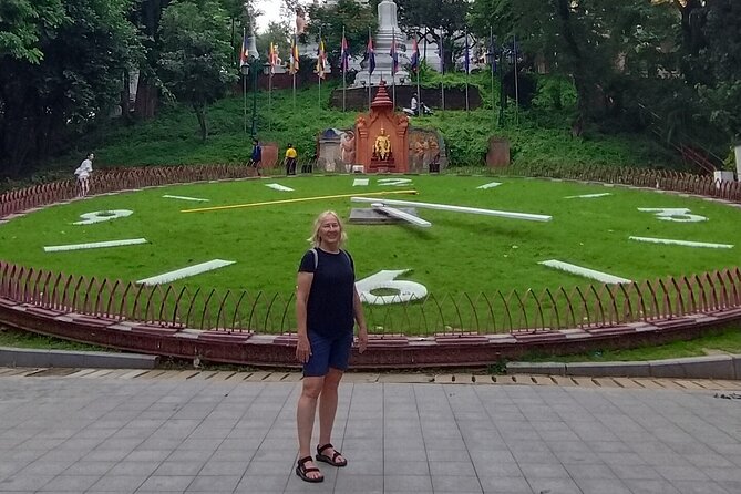 10 Stop Phnom Penh Tour by Tuk-Tuk, includes S21 & Killing Fields - National Museum and Wat Ounalom: when the city calms down