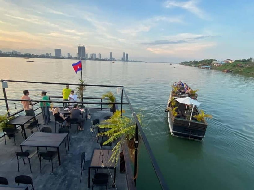 Boat trip to silk island with English speaking guide - Pagoda stop and school visit: how to stay respectful and flexible