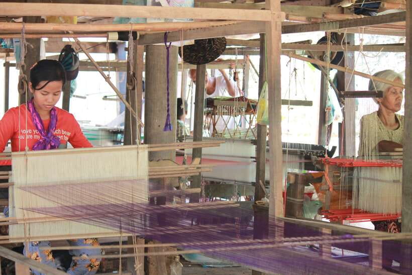 From Phnom Penh: Half-Day Silk Island Tour with Guide - From Phnom Penh Pickup to Golden Temple 1928 and the Ferry Ride