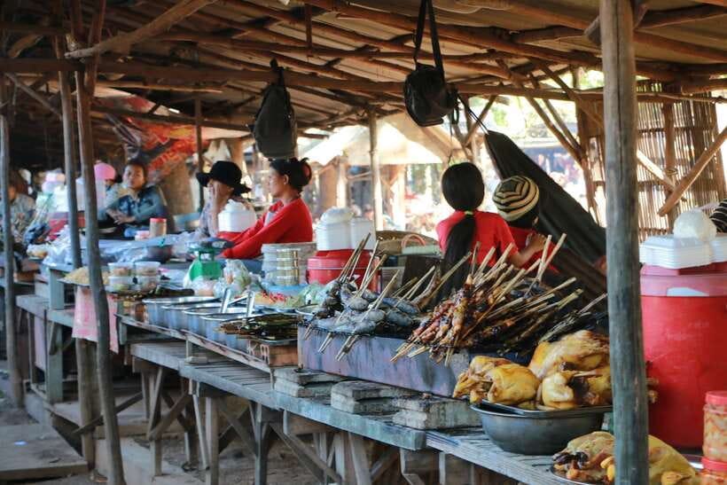 From Phnom Penh: Oudongk Mountain and Koh Chen Island Tour - FAQ