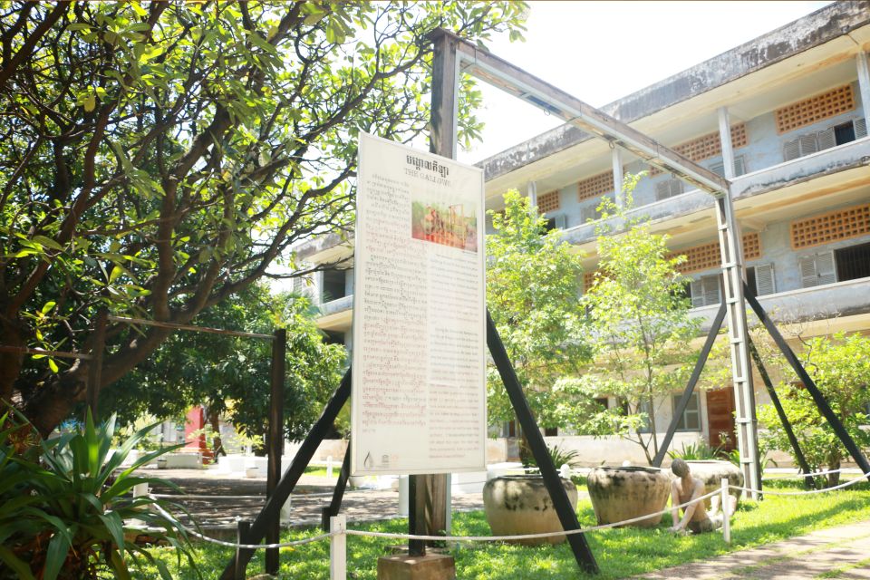 Full Day Phnom Penh City Tour with Private vehicle and guide - Killing Fields and the 129 mass graves: the part that stays with you