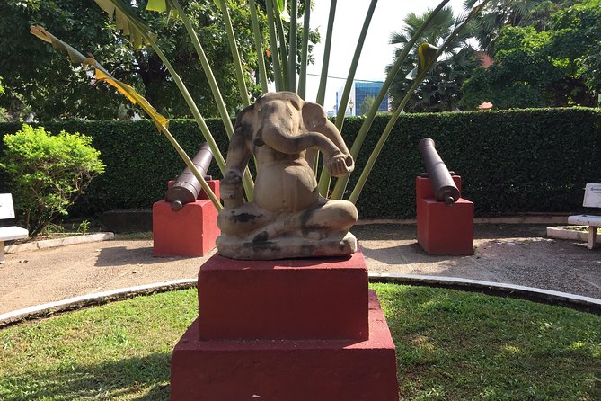 Half-Day Royal Palace, Wat Phnom & Independence Monument Tour - Getting the Most From Your Guide Time