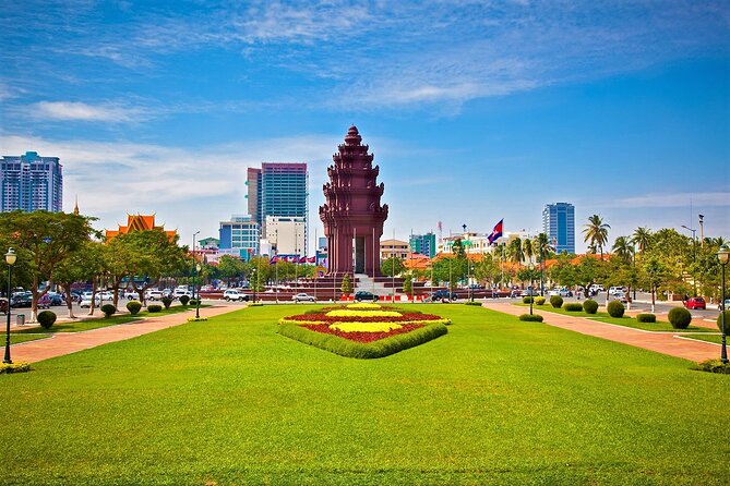 Koh Dach Silk Island and Phnom Penh Full Day Private Tour - Wat Phnom: the city’s only hill, and a legend attached