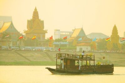 Oudong and Koh Chen Island - Full Day Cruise & Tour with English speaking guide - The 7:30am start: smoother than you think
