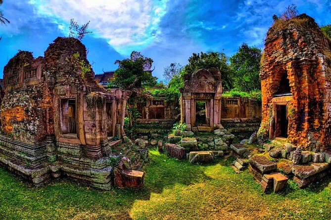 Phnom Chisor & Tonle Bati Private Tours from Phnom Penh - Ta Prohm: Jungle-Side Scale and Why It Needs a Guide