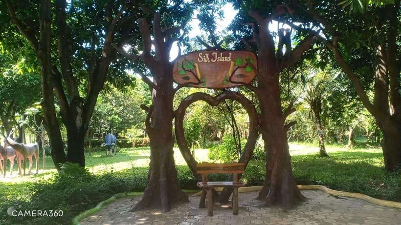Phnom Penh: City & Silk Island Full or Half Day Tour - Price and value at about $30: where your money goes
