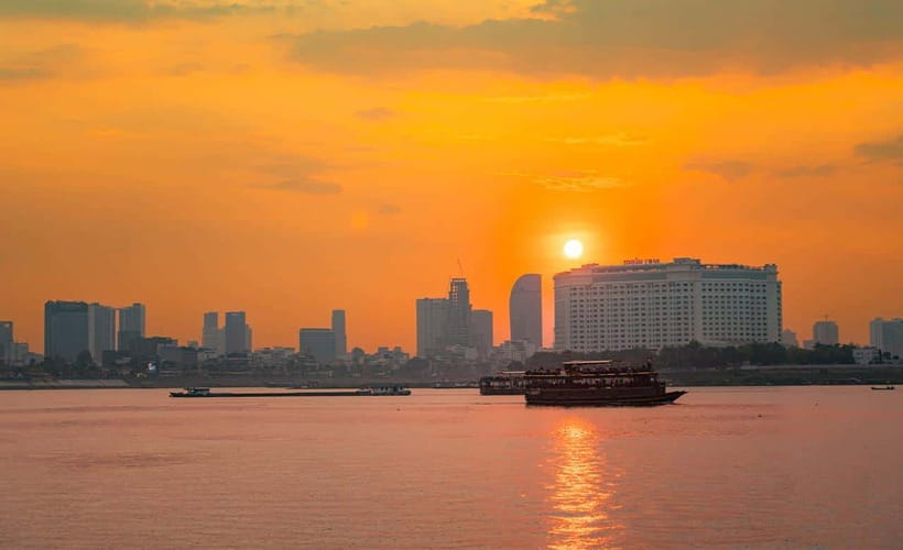Phnom Penh: City & Silk Island Haft Day or Full Day Tour - How the tour blends a city morning with an island afternoon