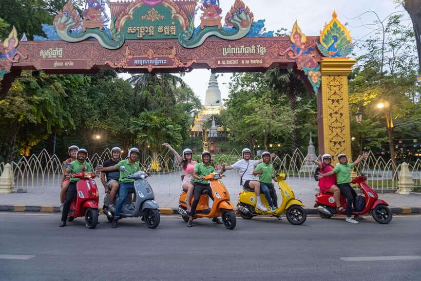 Phnom Penh: City & Silk Island Haft Day or Full Day Tour - Golden temple and Koh Oknha Tei: extra stops on the longer day