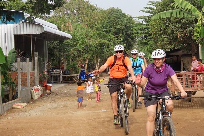 Phnom Penh Countryside Cycle Tour - Getting Back to Phnom Penh After the Lunch and Ferry Ride