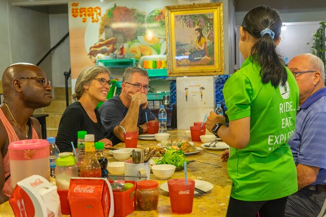 Phnom Penh Evening Foodie Vespa Tour / Tuk Tuk Available - Stop 3: Russian Market and Eight Different Ways to Eat