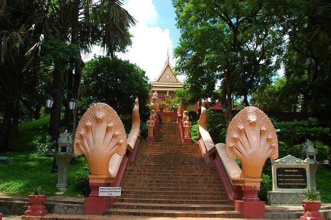 Phnom Penh Full Day Private Tour Included All Admission Tickets - Wat Ounalom: monastery life near the riverfront