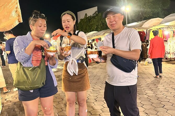 Phnom Penh Night City Highlights & Local Food tour by Tuktuk - Russian Market dessert: the sweet finish that feels planned, not random