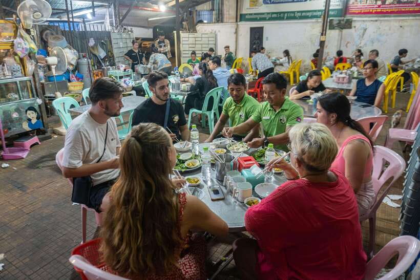 Phnom Penh Night Foodie Vespa Tour / Tuk Tuk Available - Why this night foodie tour feels different