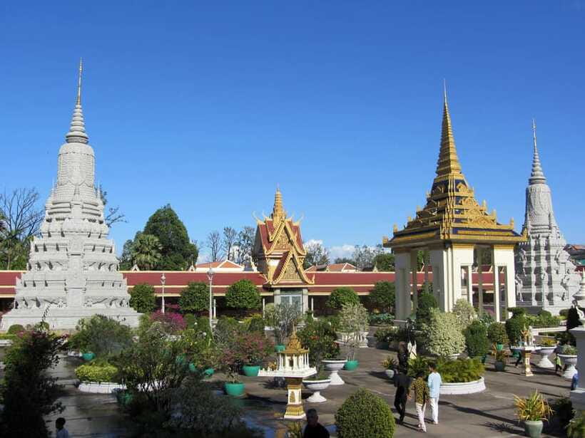 Phnom Penh Private Tour: Royal Palace, Silver Pagoda, S-21 - Price and value: what $65 buys you