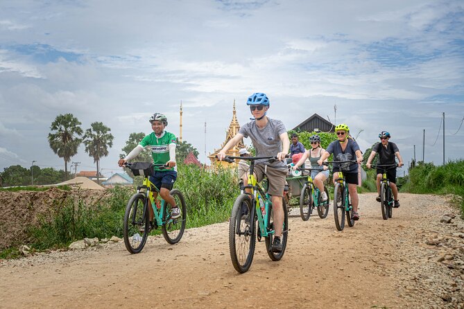 Phnom Penh Silk Island Bike Tour/ E-Bike or Tuk Tuk - Heading to Mekong Silk Island: the countryside ride that breaks the city spell