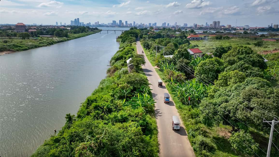 Phnom Penh: Silk Island Sunset by Tuk Tuk with food & drinks - Price and Value: What $29 Really Covers