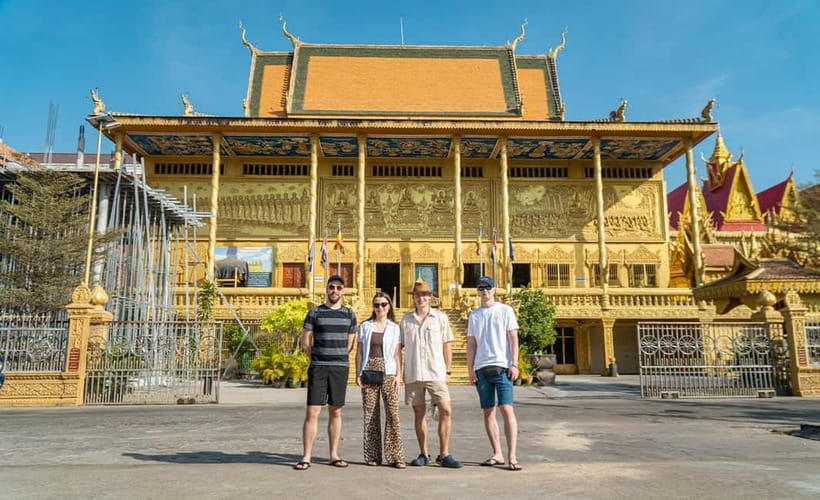 Phnom Penh: Silk Island Sunset by Tuk Tuk with food & drinks - Golden Temple Stop: Photo Stop, Guided Time, Then Move On
