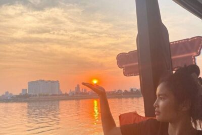 Phnom Penh: Sunset Cruise-Free Beers-Sodas-BBQ Buffet-fruit plate - Free-flow drinks and BBQ: pick the right package (and don’t expect fine dining)