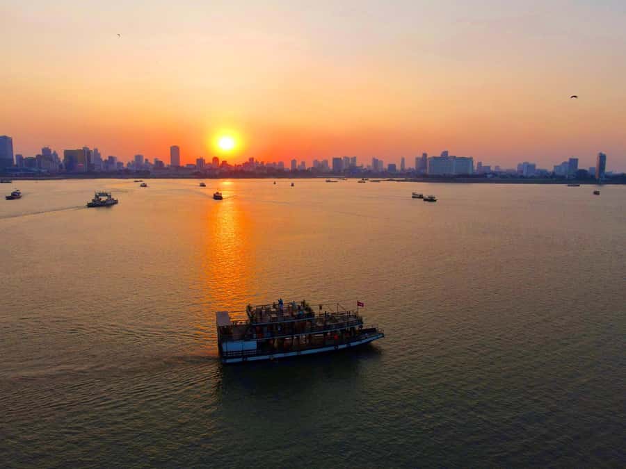 Phnom Penh: Sunset Cruise with Unlimited Beer &Fruit platter - FAQ