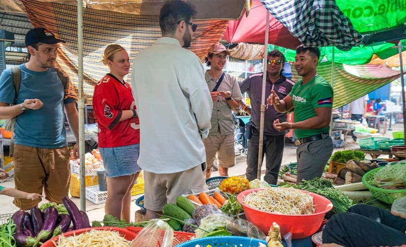 Phnom Penh to Silk Island By Tuk-Tuk with local Expert - The secondary school photo stop: why it’s worth your attention