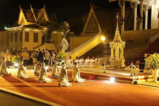 Phnom Penh Vital Discovery-Full Day Tour (Including all services) - River Views, Sisowath Quay, and a King’s Memorial