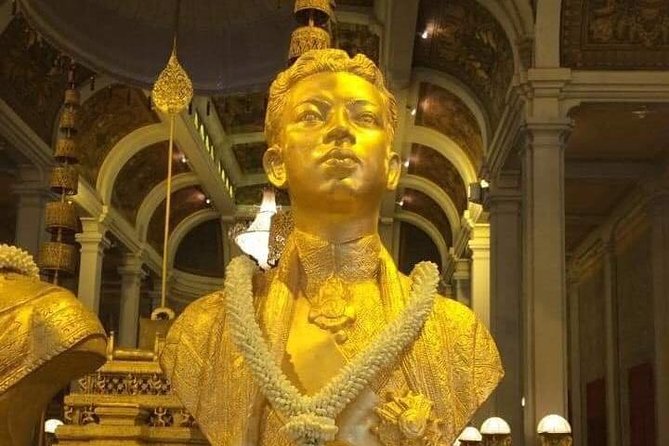 Phnom Penh Vital Discovery-Full Day Tour (Including all services) - Central Market (and Russian Market Option): Souvenirs Without the Stress