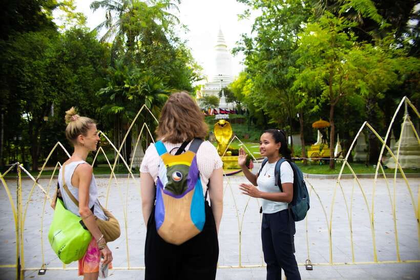 Phnom Penh: Walking Highlight City Tour - Royal Palace Park: History With a Photo-Friendly Break