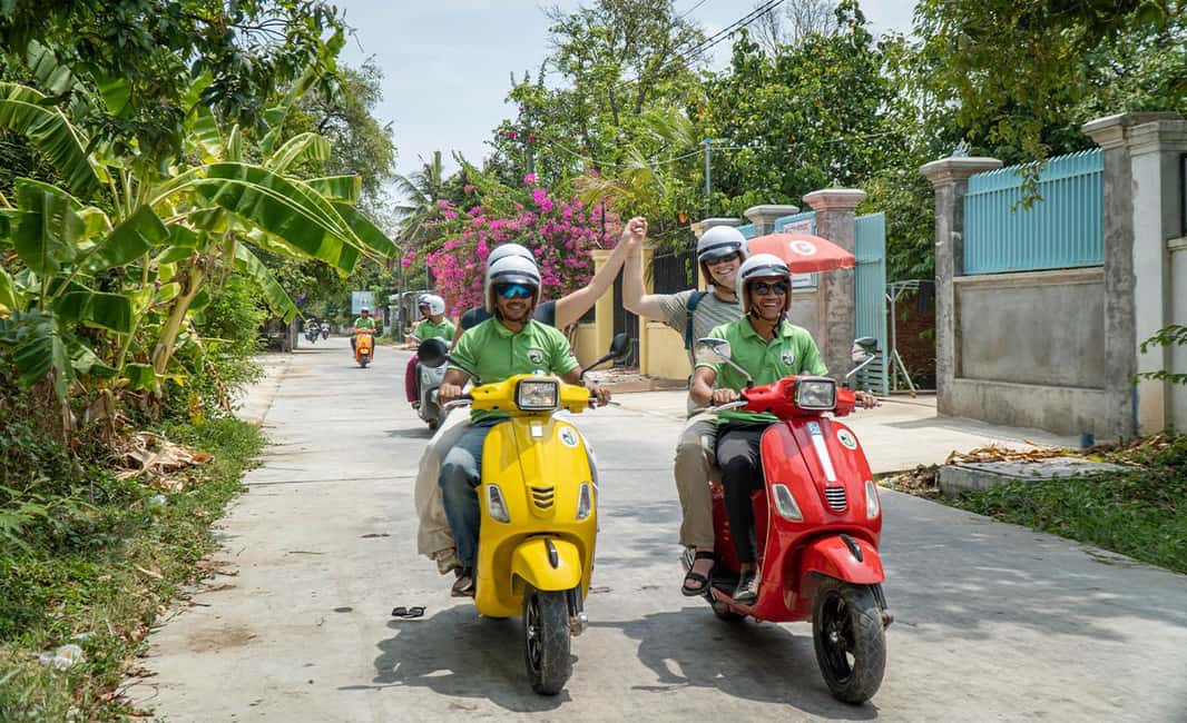 Phnom Penh: Walking Tour, Food Tour & Sunset Cruise - Royal Palace: Throne Hall photos and palace garden time