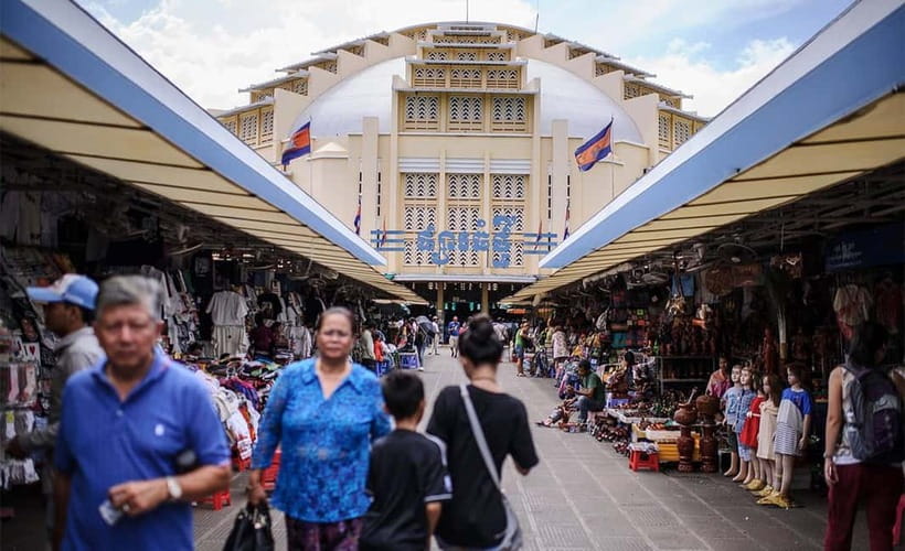 Phnom Penh: Walking Tour, Food Tour & Sunset Cruise - Wat Phnom and Lady Penh: the spiritual heart at golden hour