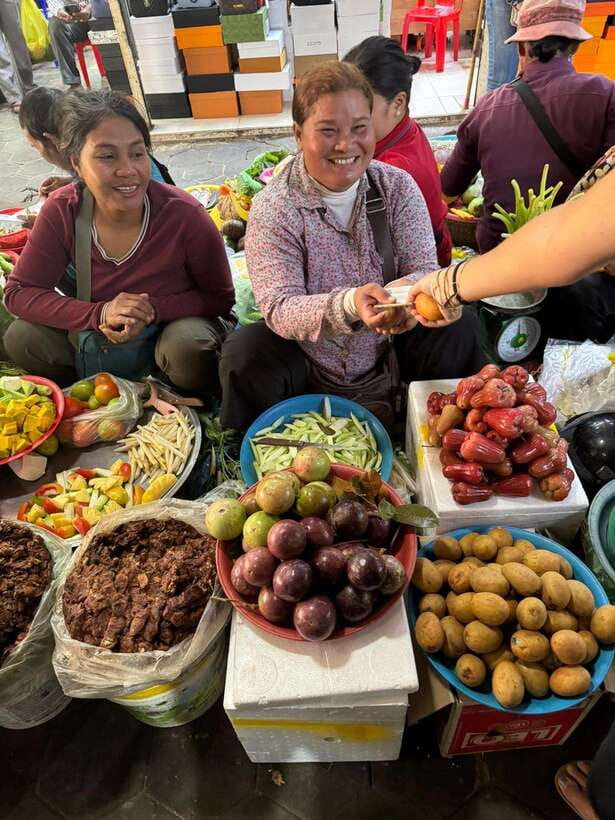 Phnom Penh's Ultimate Street Food Tour by Tuk Tuk - Sangkat Phsar Kandal Ti Muoy: the neighborhood-food reality check