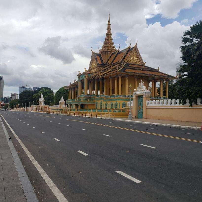 Private One Day Tour in Phnom Penh Capital City - Door-to-door in air-con: how logistics feel on a private day