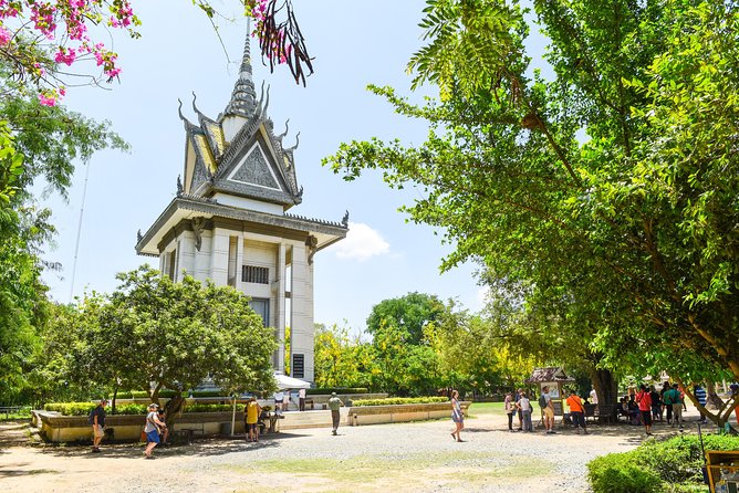 Remnants of a Khmer Rouge Era - Transportation from Phnom Penh without the stress