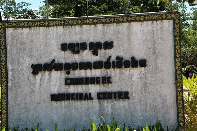 S-21 Prison and Killing Fields - Getting there: 8:00 am pickup and a smooth start in Phnom Penh