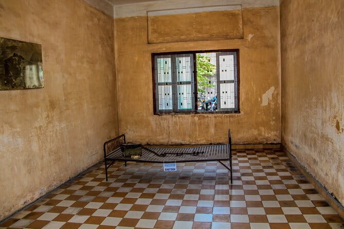 S-21 Prison and Killing Fields - The role of the guide: tact, empathy, and clear English