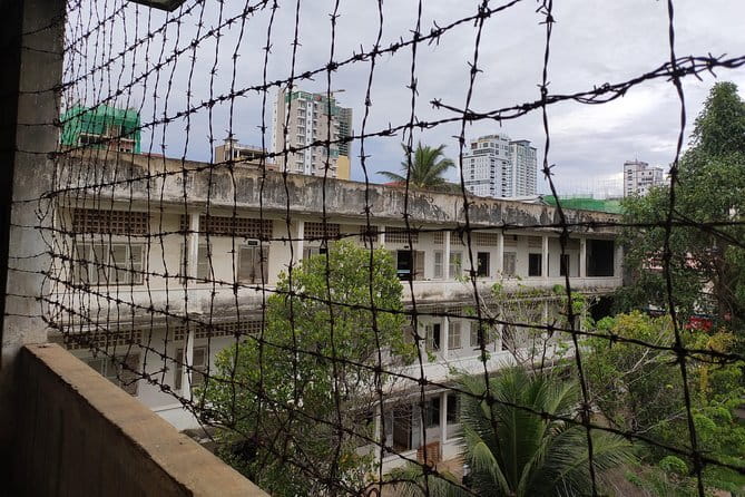 S-21 Prison and Killing Fields - Stop 1: Choeung Ek Killing Fields—why the guide-led walk matters