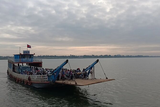 Silk Island at Twilight Cycle Encounter - Pedal along the river to the silk weaving workshop