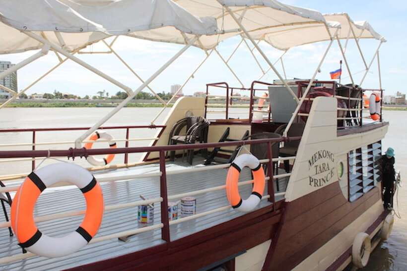 Tonle Sap Cruise & land Tour between Phnom Penh & Siem Reap - Price and Value: What $239 Includes (and Why It Might Be Worth It)