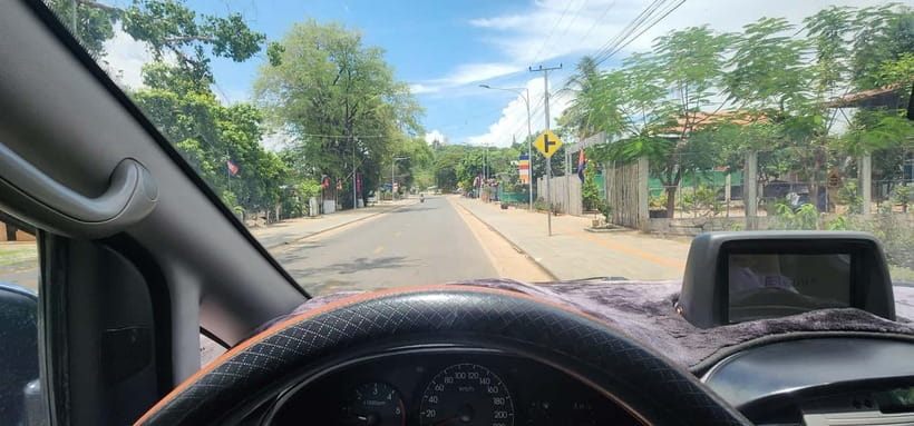 Tuk-Tuk Tour to Silk Island & Udong Mountain - The biggest Buddhist center near the foothills