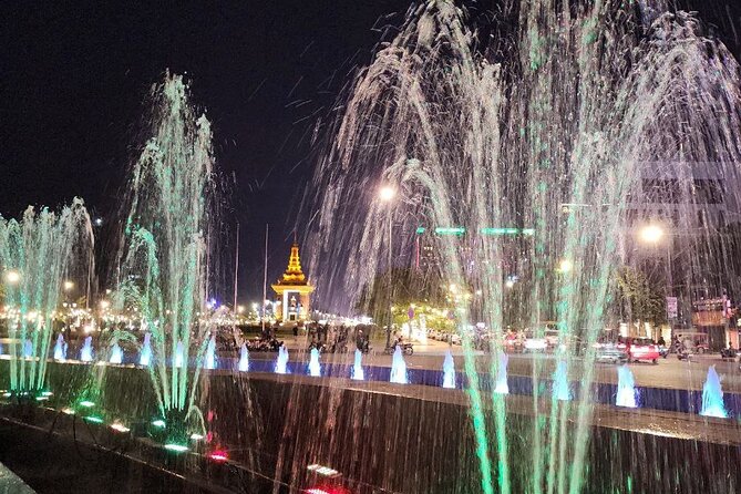 Visit 9 Places in 3 Hours by Private Tuk-Tuk - Key things that make this tuk-tuk night tour work