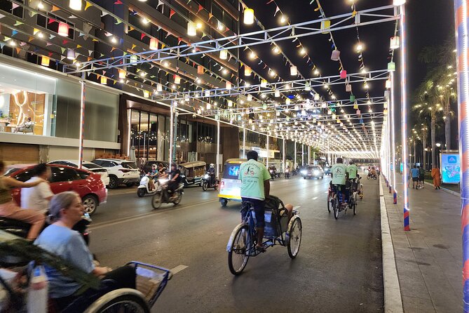 Visit 9 Places in 3 Hours by Private Tuk-Tuk - Private Tuk-Tuk at Night: A practical way to cover Phnom Penh fast